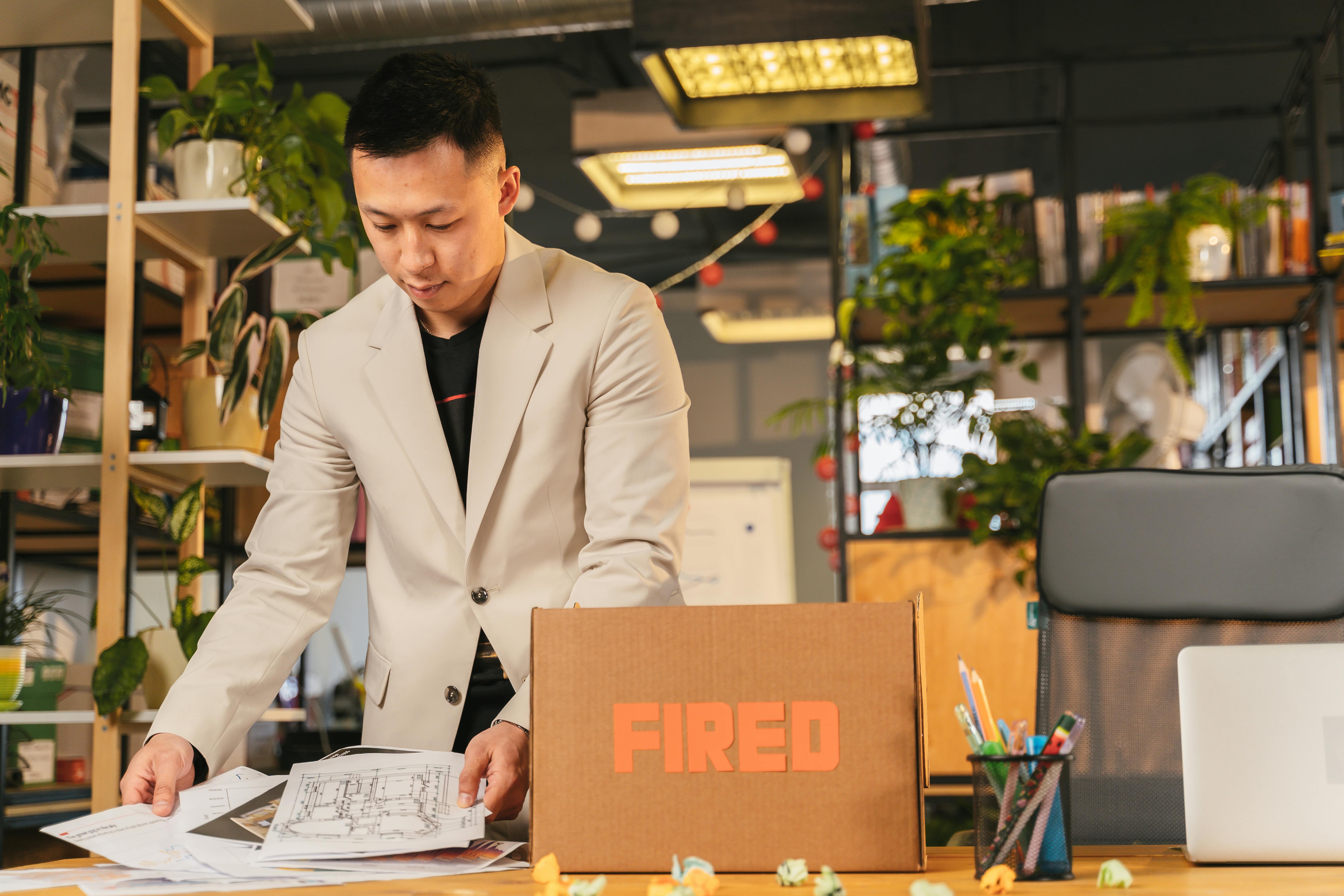 Handling Layoffs with Confidence -Strategies for Resilience and Career Reinvention